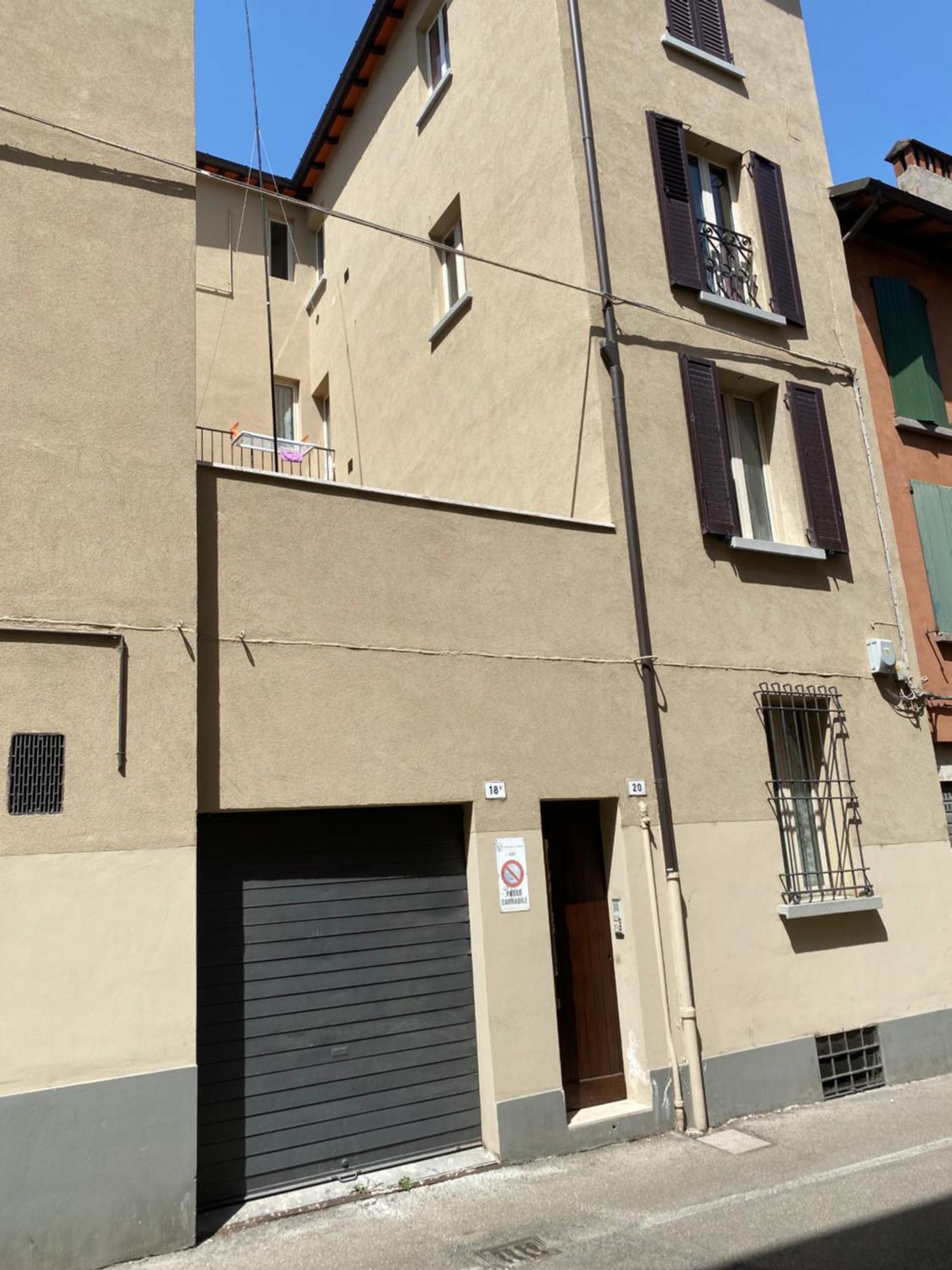 Appartamento Anna - Comfort E Stile In Centro Storico Imola Exterior foto